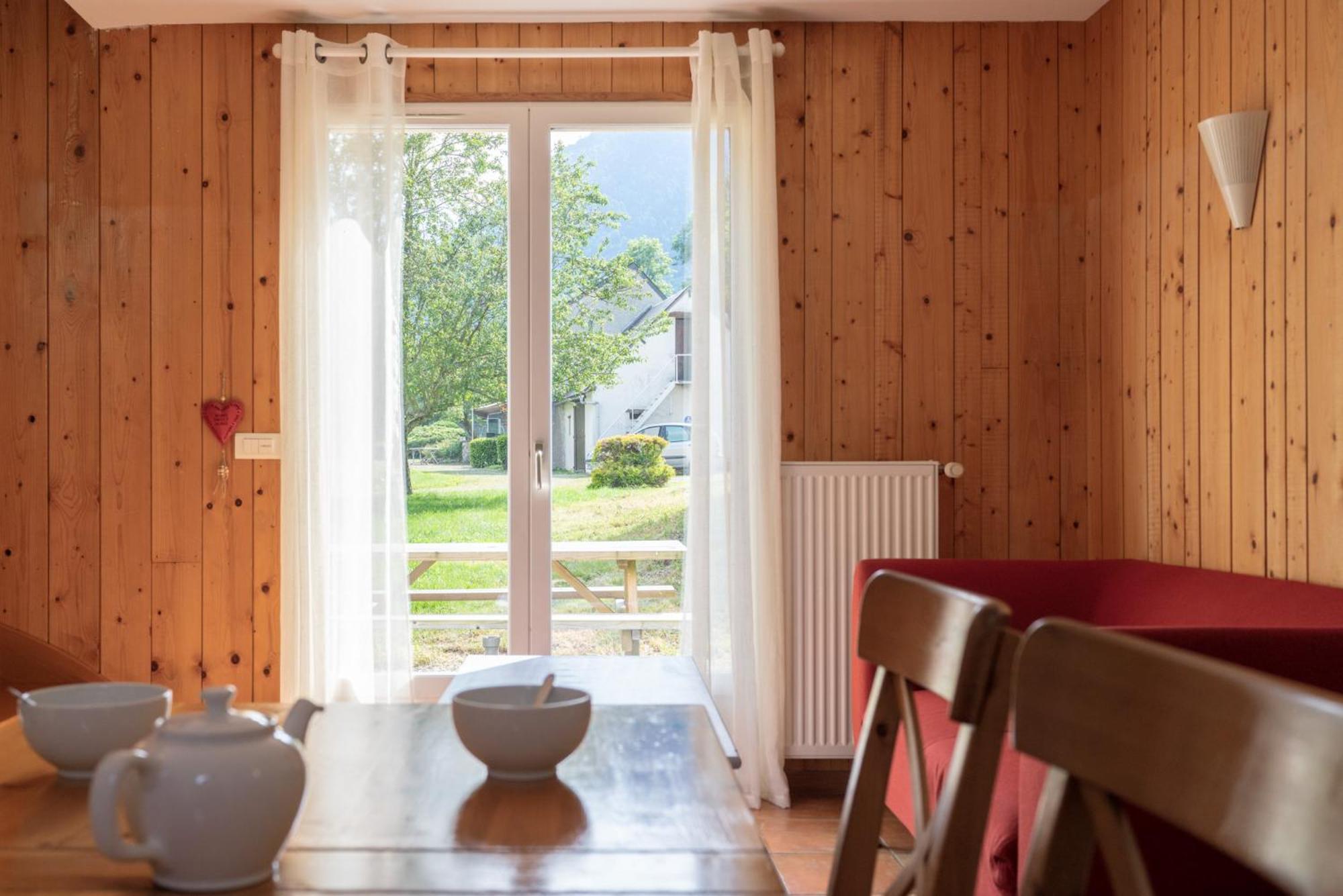 Hotel Domaine De Ramonjuan Bagnères-de-Bigorre Zimmer foto