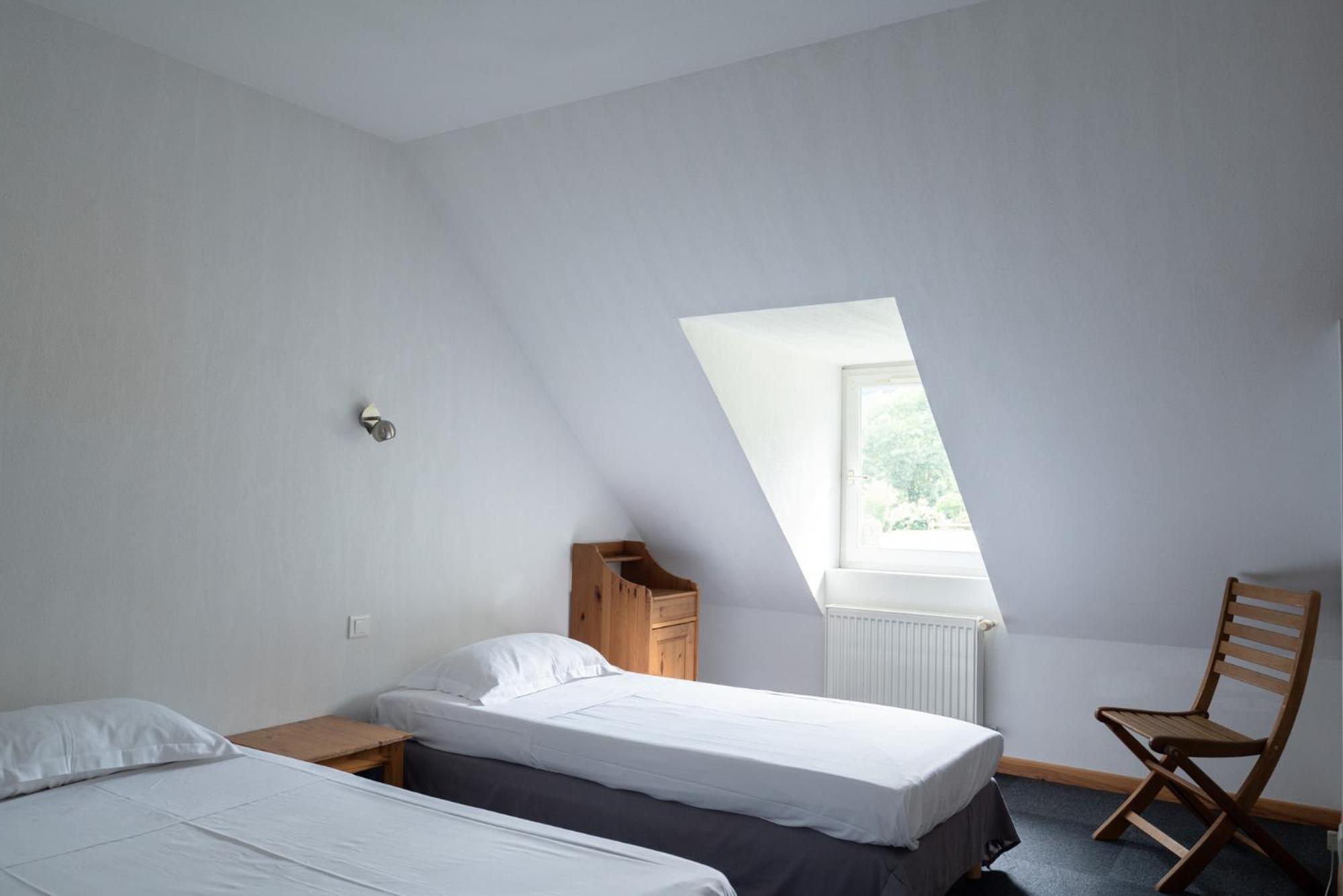 Hotel Domaine De Ramonjuan Bagnères-de-Bigorre Zimmer foto