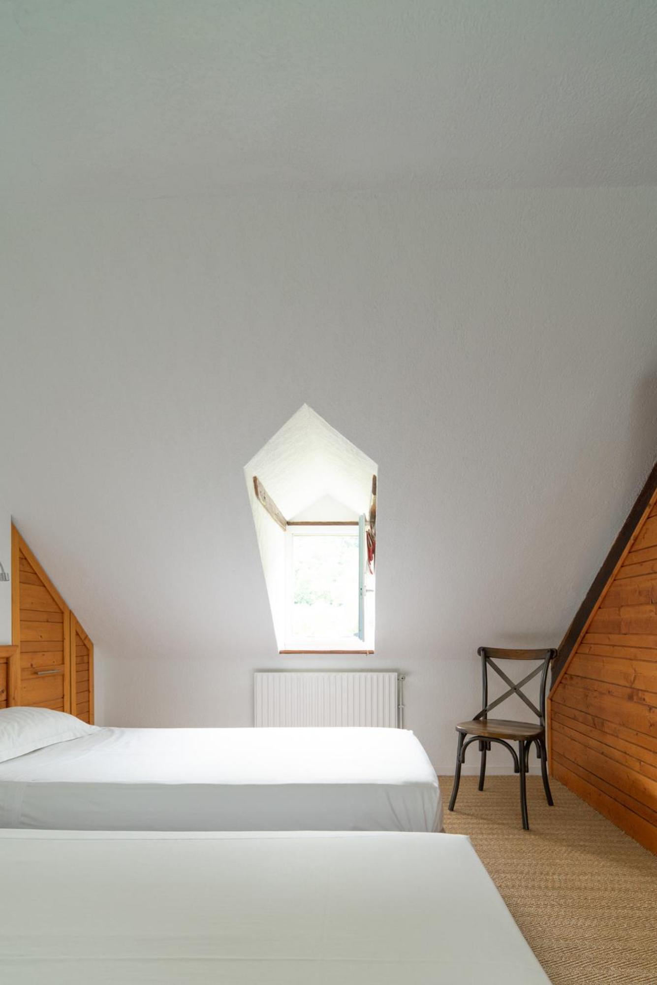 Hotel Domaine De Ramonjuan Bagnères-de-Bigorre Zimmer foto