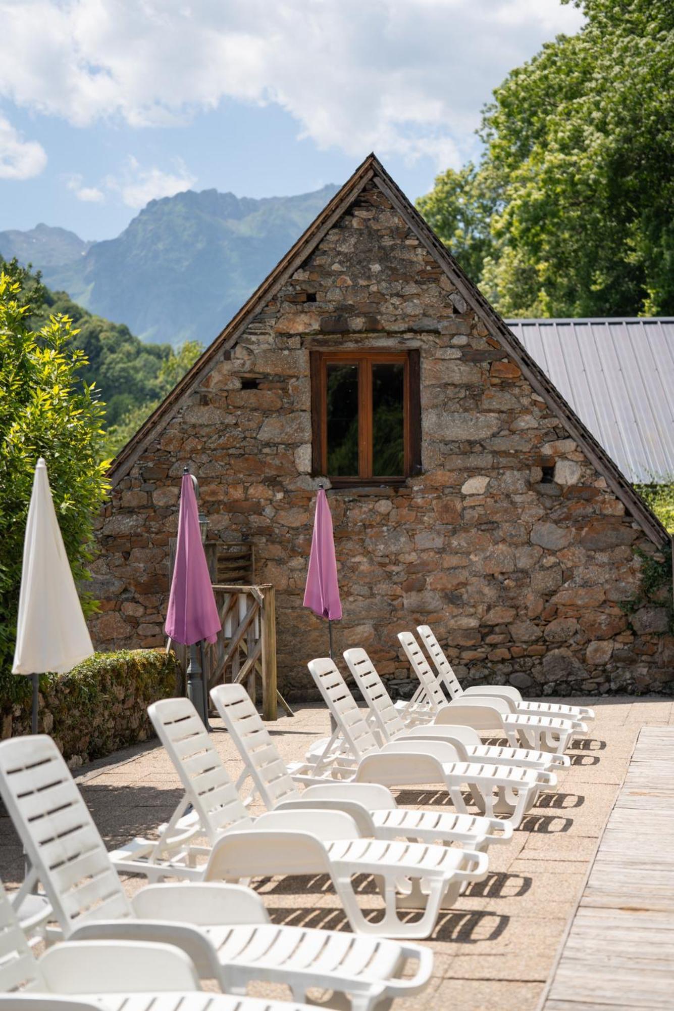 Hotel Domaine De Ramonjuan Bagnères-de-Bigorre Exterior foto