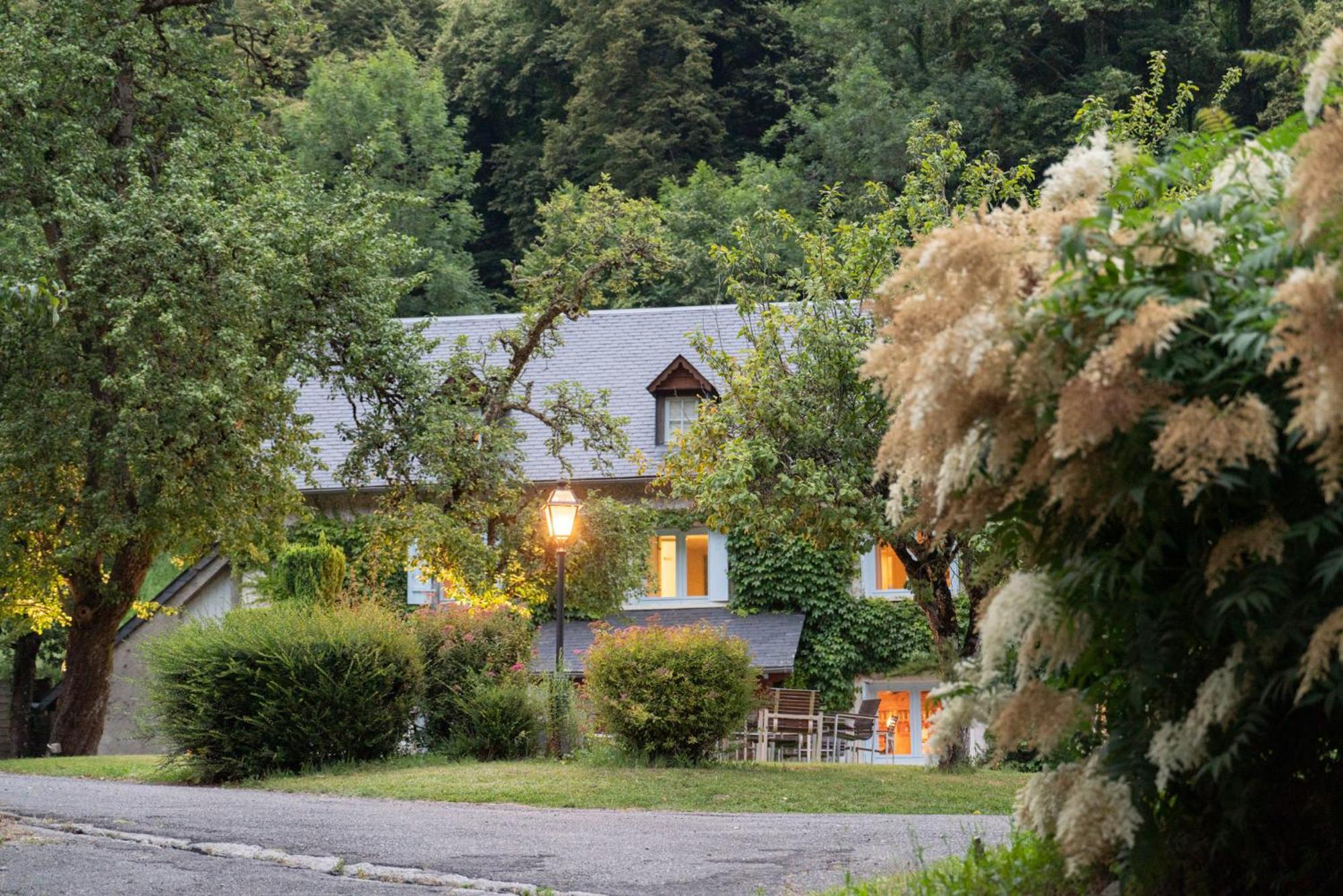 Hotel Domaine De Ramonjuan Bagnères-de-Bigorre Exterior foto